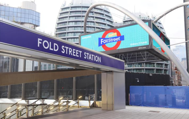 Old Street Roundable with the tube signs Fold Street Station 